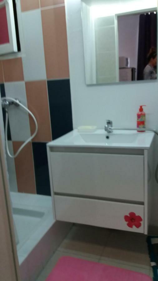 Nice Apart Backpackers S5 Apartment Bagian luar foto